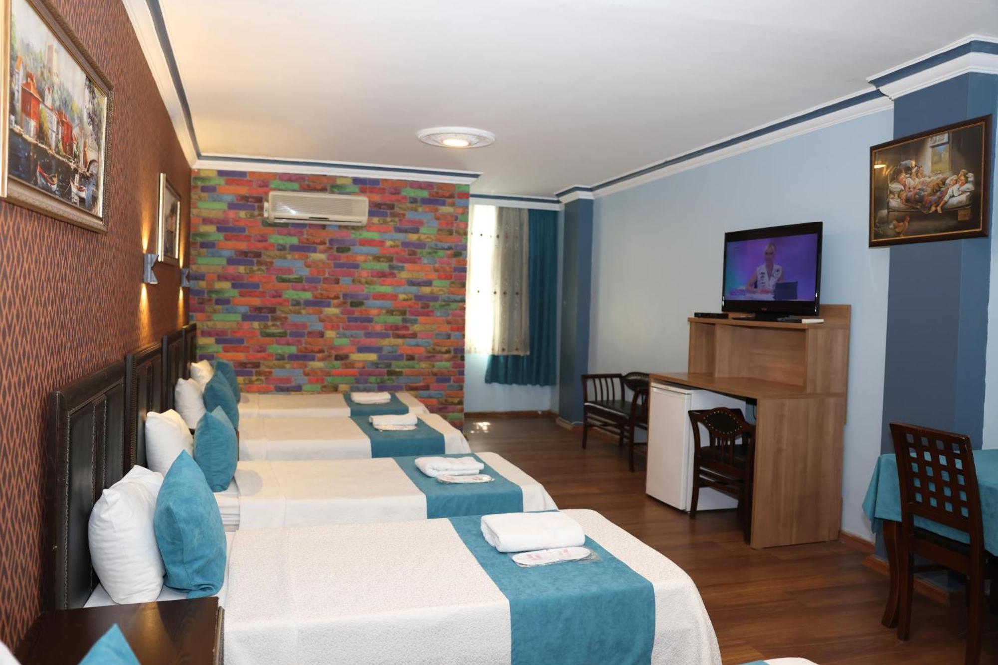 Adana Saray Hotel Exterior foto