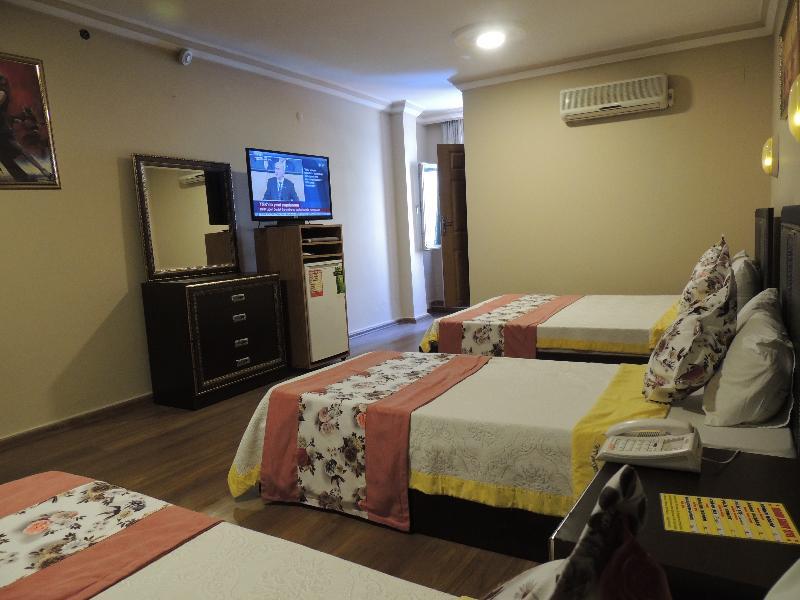 Adana Saray Hotel Exterior foto